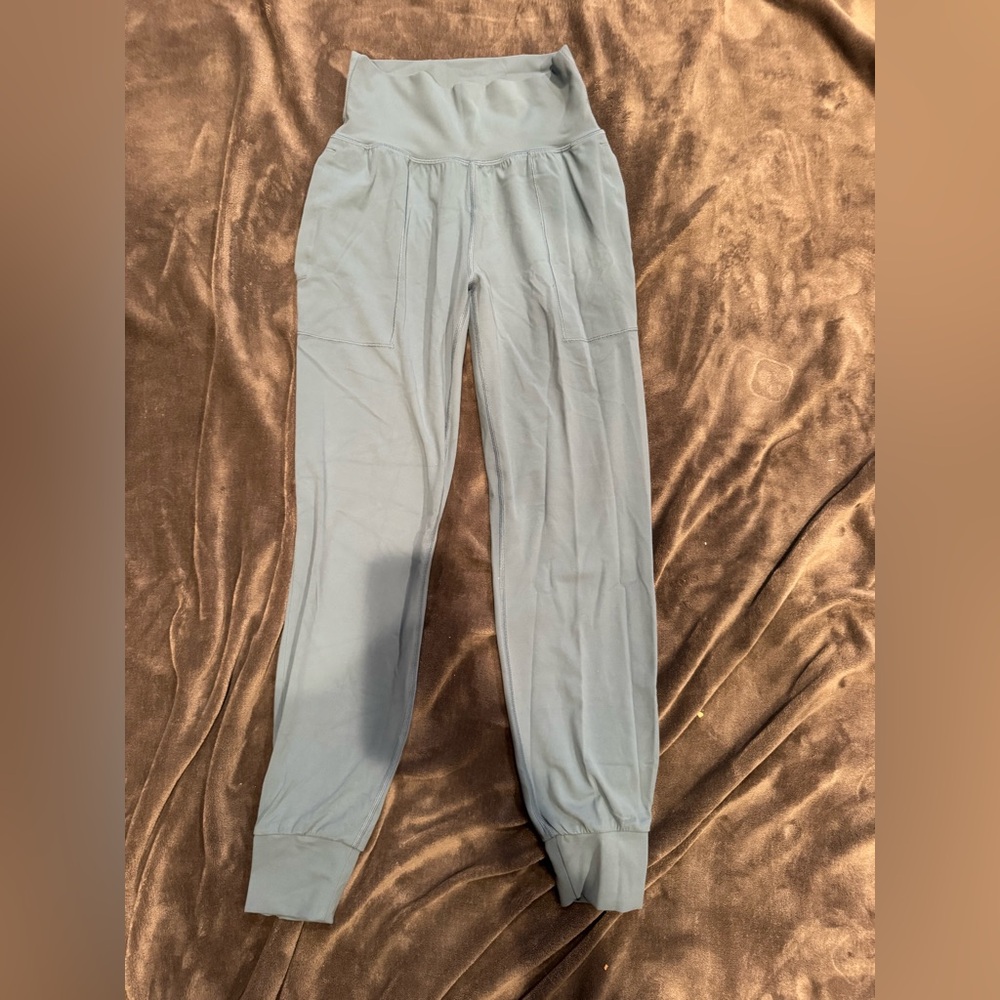 Women’s Light Blue Athleta Salutation Stash Joggers